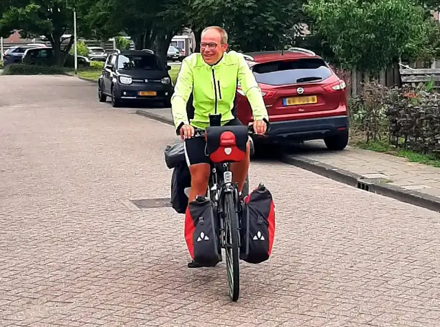henk-fietstocht-rome Henk arriveert van zijn fietstocht naar Rome